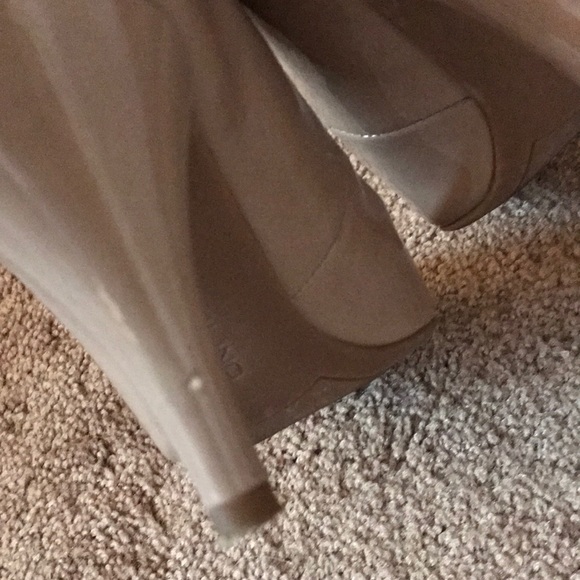 Heels - Picture 5 of 5